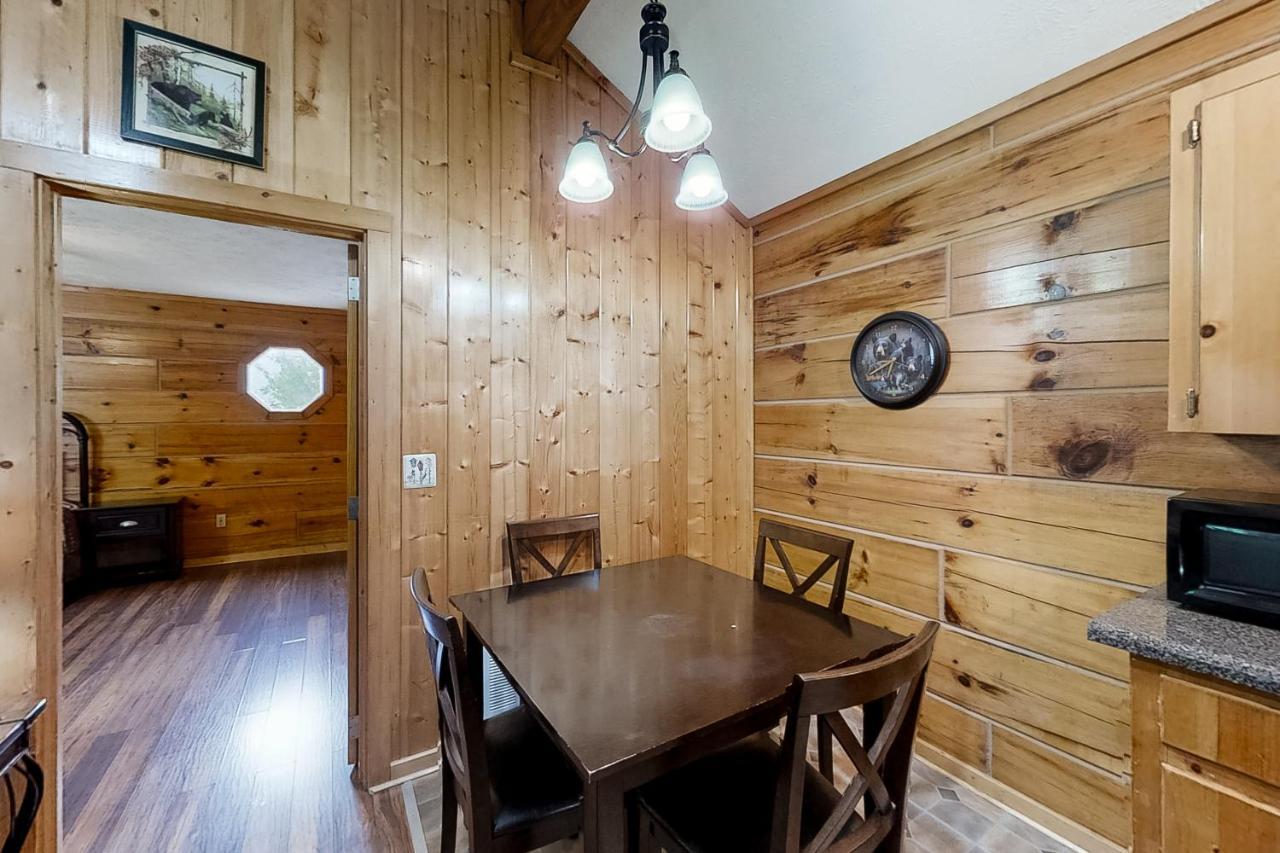 Bear Creek Villa Pigeon Forge Bagian luar foto